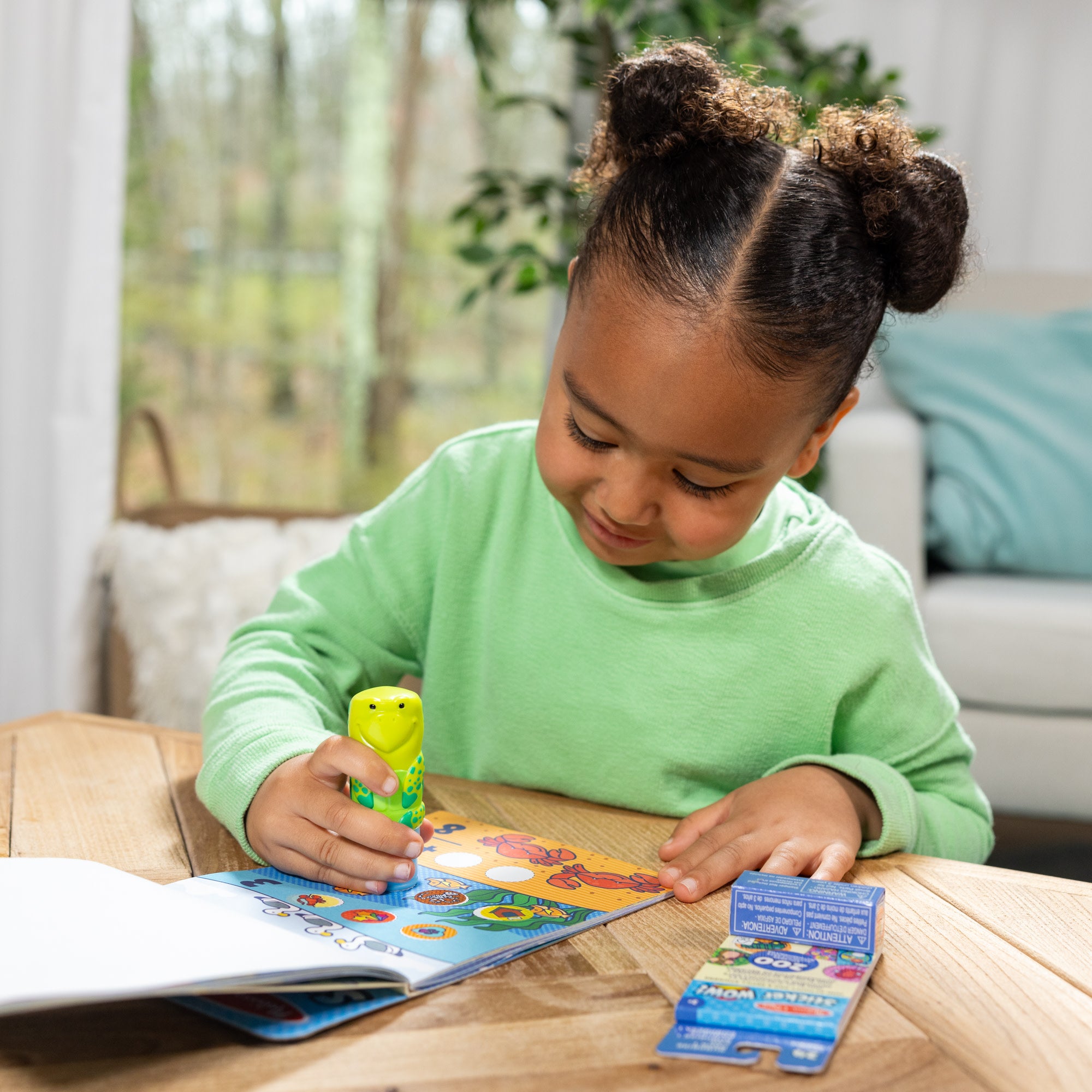 Sticker WOW!? Sea Turtle Bundle: Activity Pad & Sticker Stamper + Mini Activity Pad and 200 Refill Stickers - Image 6