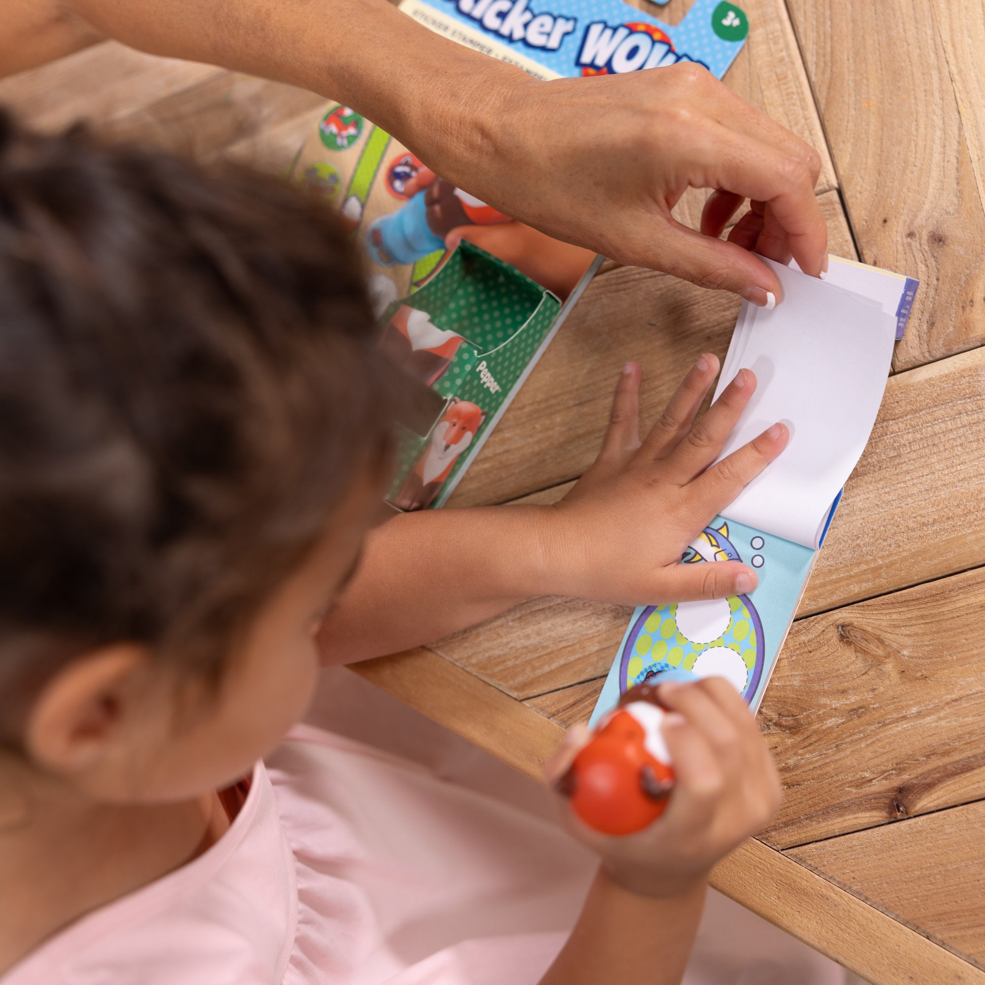Sticker WOW!? Fox Bundle: Activity Pad & Sticker Stamper + Mini Activity Pad and 200 Refill Stickers - Image 9