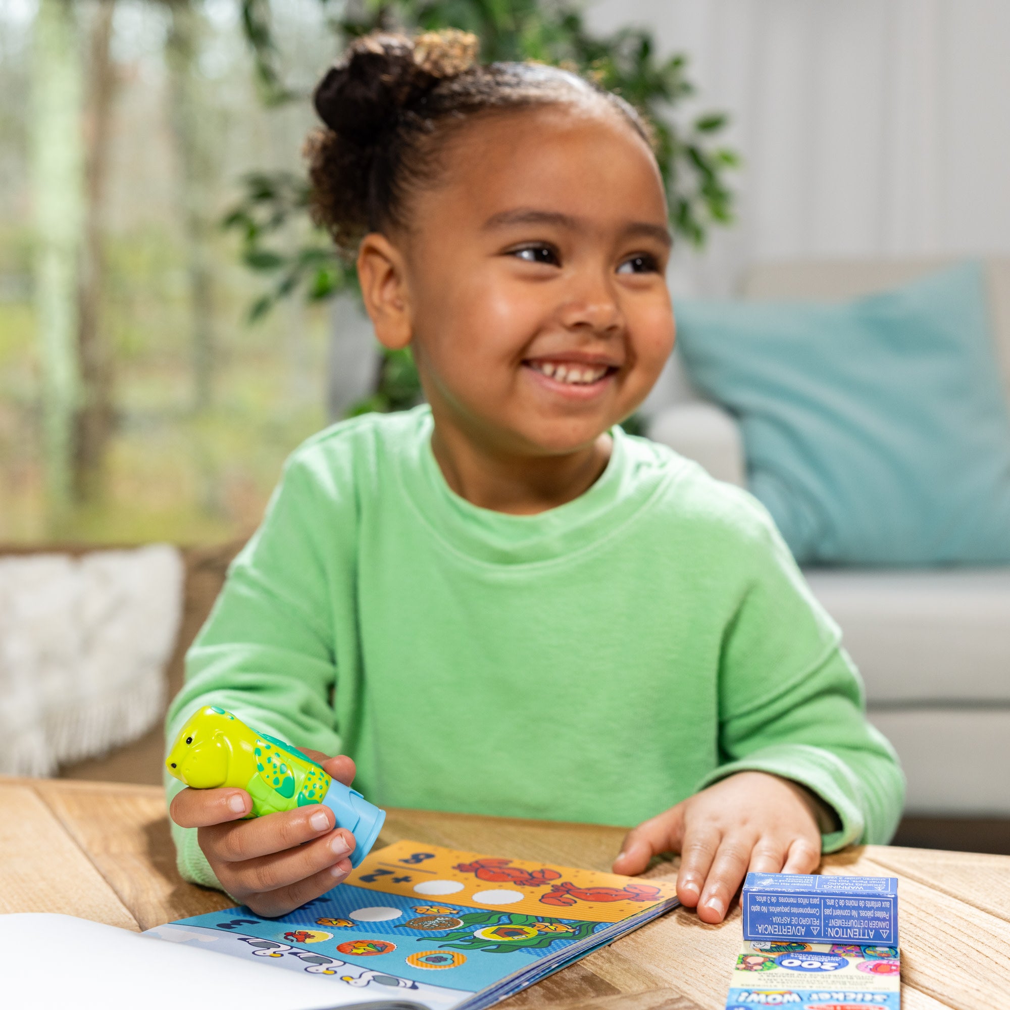 Sticker WOW!? Sea Turtle Bundle: Activity Pad & Sticker Stamper + Mini Activity Pad and 200 Refill Stickers - Image 7