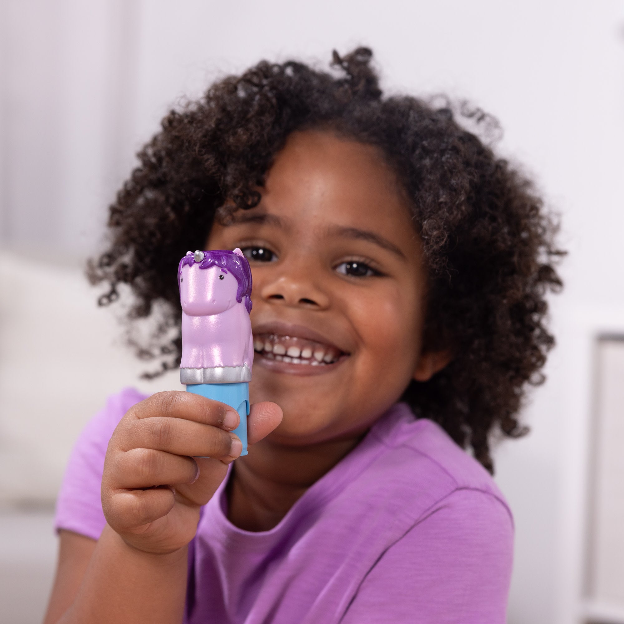 Sticker WOW!? Purple Unicorn Bundle: Activity Pad & Sticker Stamper + Mini Activity Pad and 200 Refill Stickers - Image 7