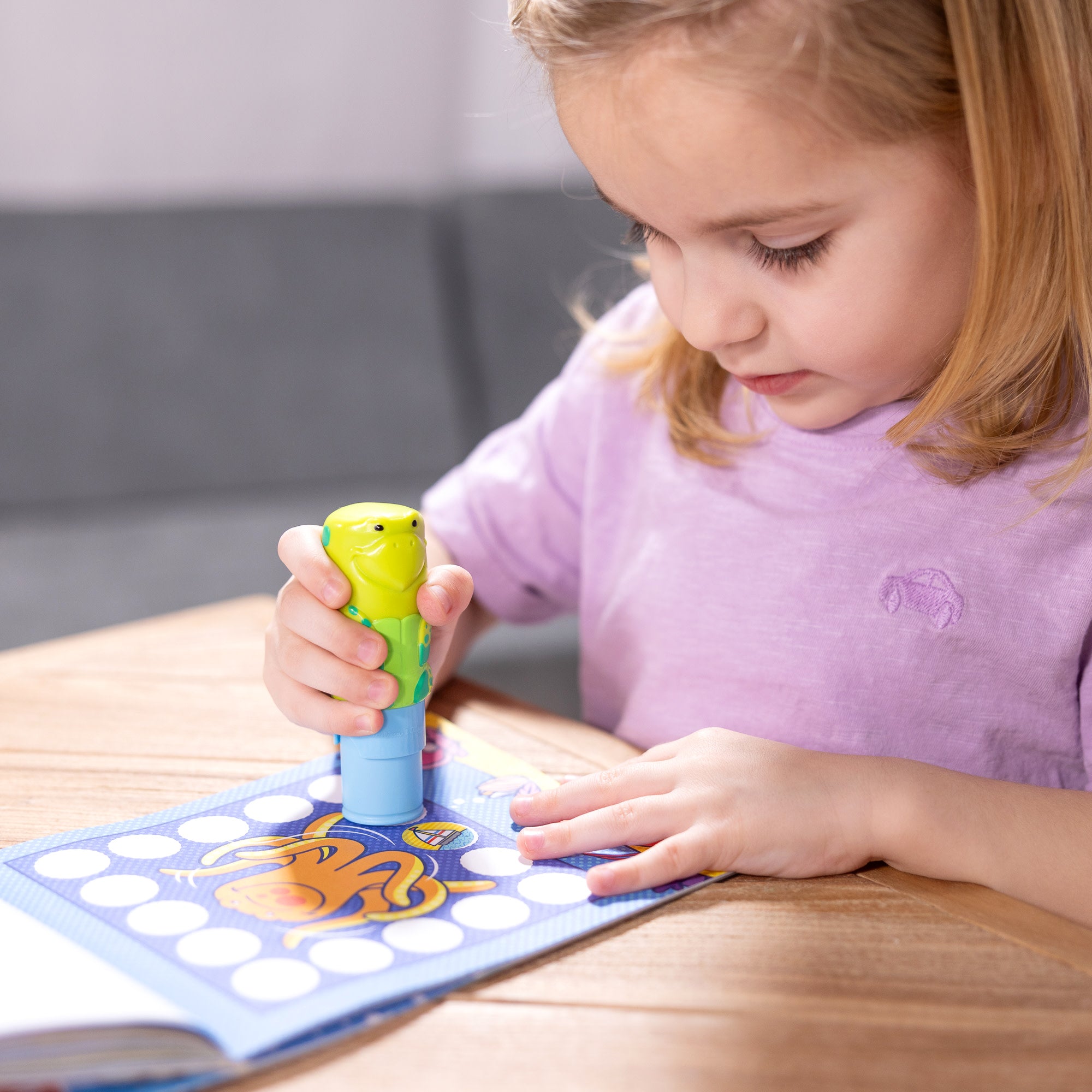 Sticker WOW!? Activity Pad & Sticker Stamper - Sea Turtle - Image 6