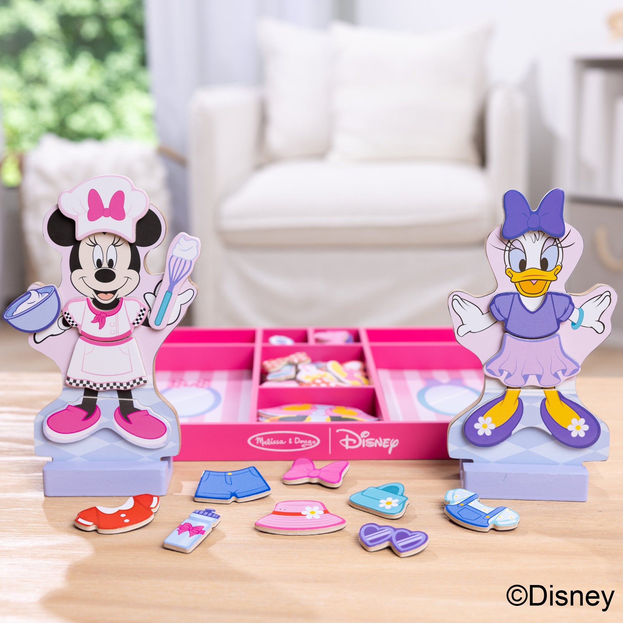 Disney Minnie & Daisy Deluxe Wooden Magnetic Dress-Up - Image 9