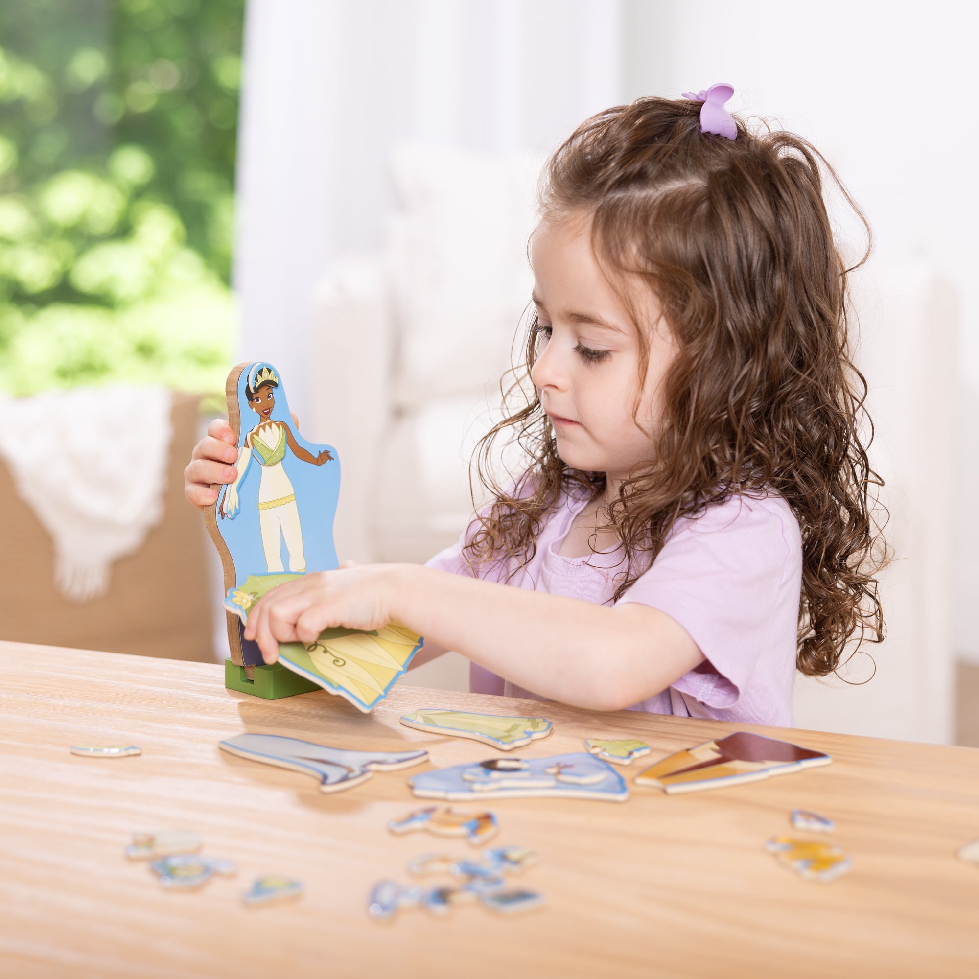 Disney Princess Tiana Wooden Magnetic Dress-Up Play Set - Image 8