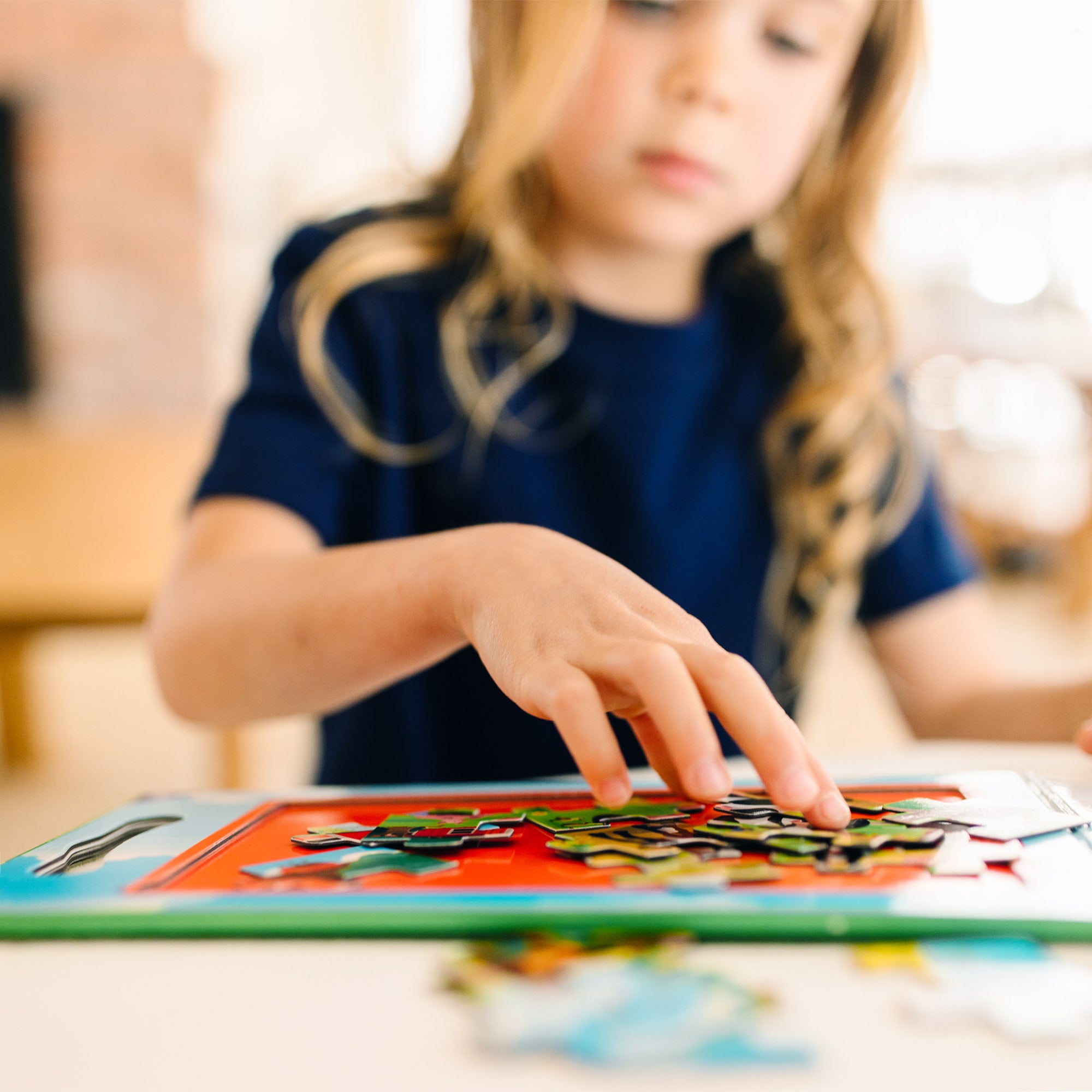 Take-Along Magnetic Jigsaw Puzzles ?C On the Farm - Image 6
