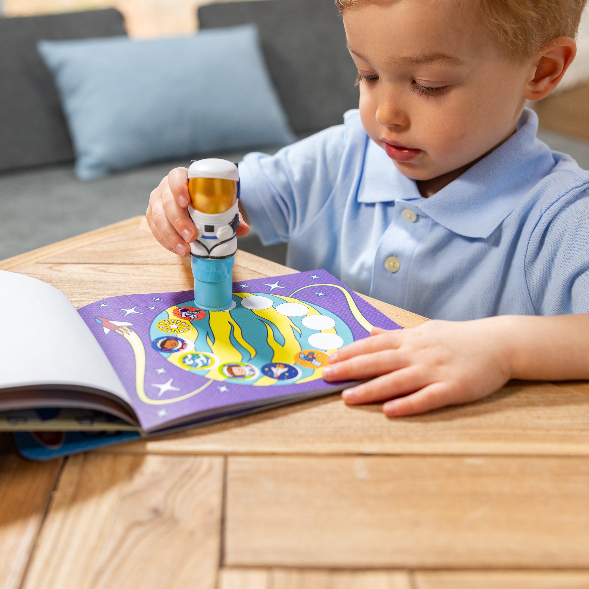 Sticker WOW!? Activity Pad & Sticker Stamper - Astronaut - Image 8