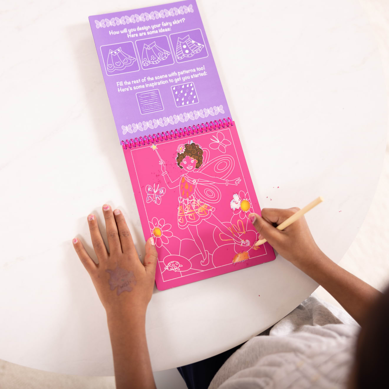 On the Go Scratch Art Color Reveal Pad - Fairy Tales - Image 2