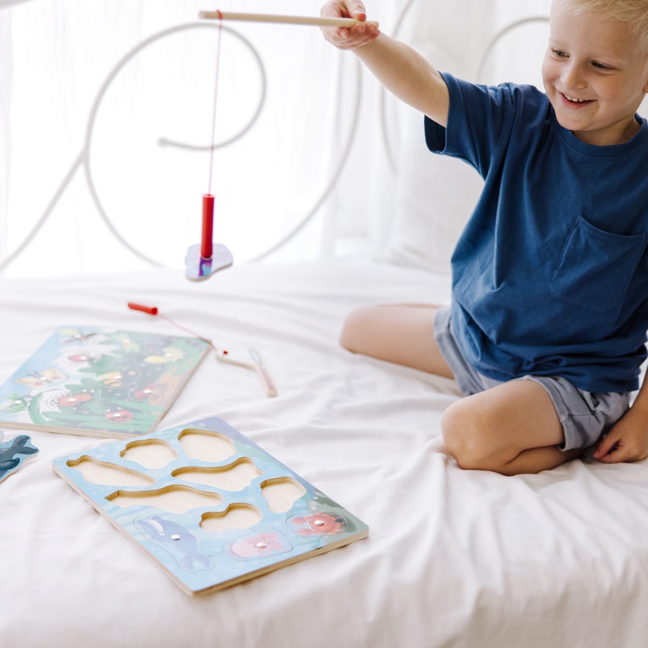 Fishing & Bug Catching Magnetic Game Bundle - Image 9
