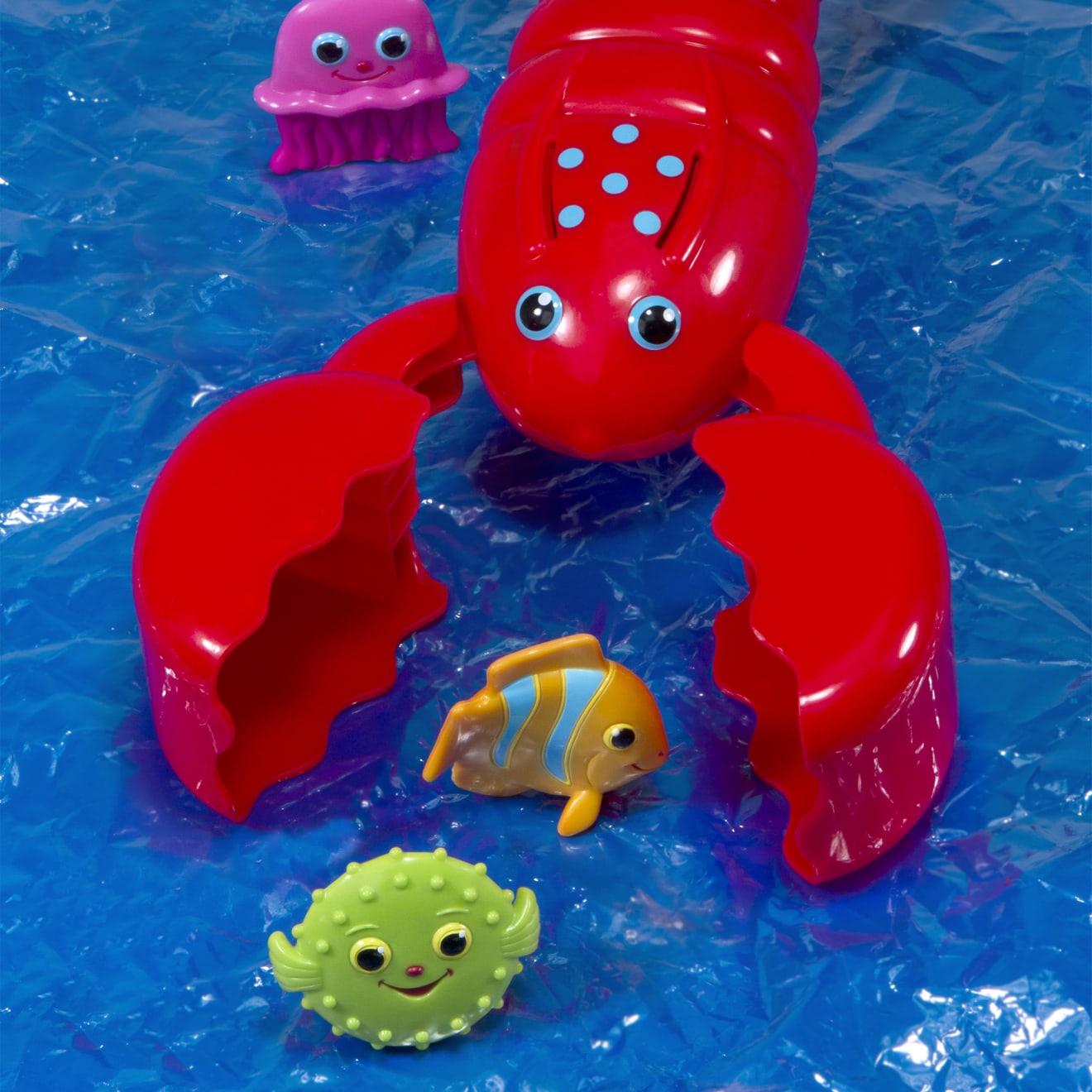 Louie Lobster Claw Catcher Pool Toy - Image 9
