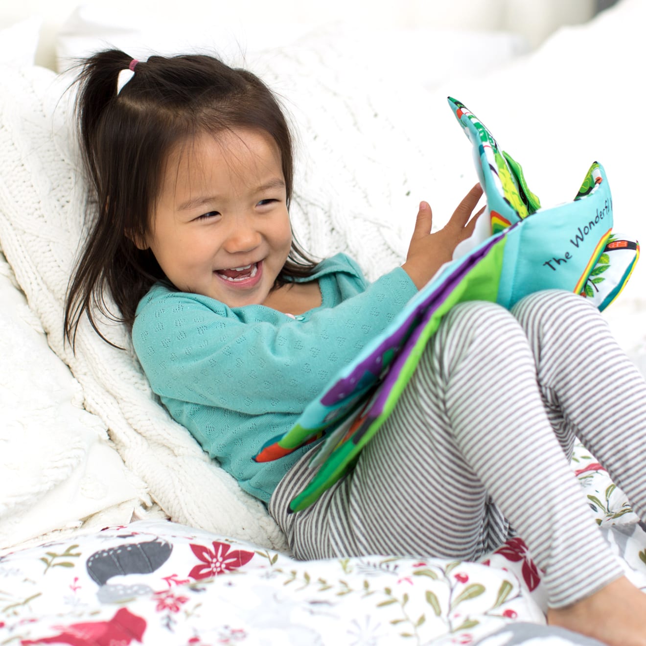 K's Kids Soft Activity Book - The Wonderful World of Peekaboo! - Image 5