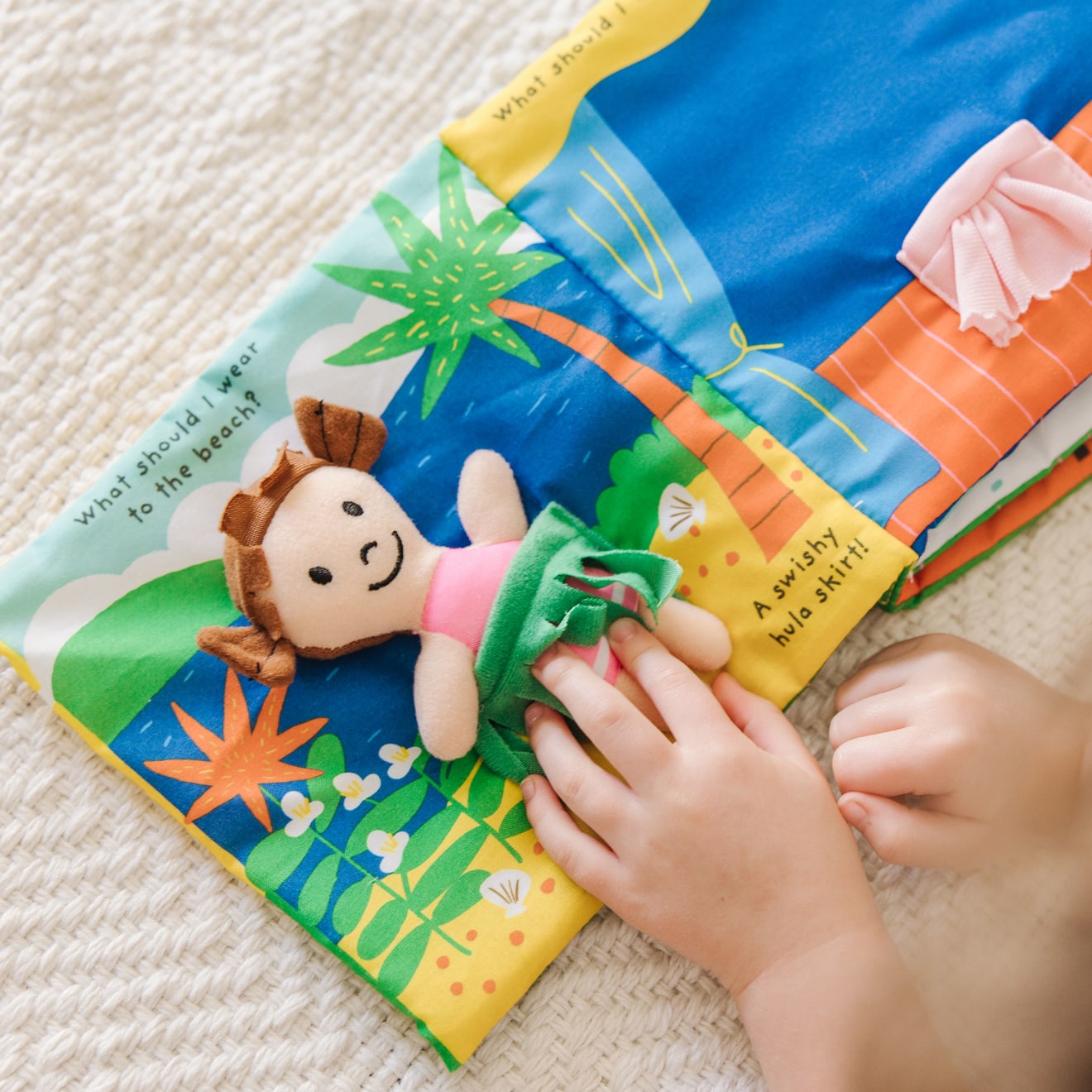 K's Kids Soft Activity Book - What Should I Wear? - Image 6