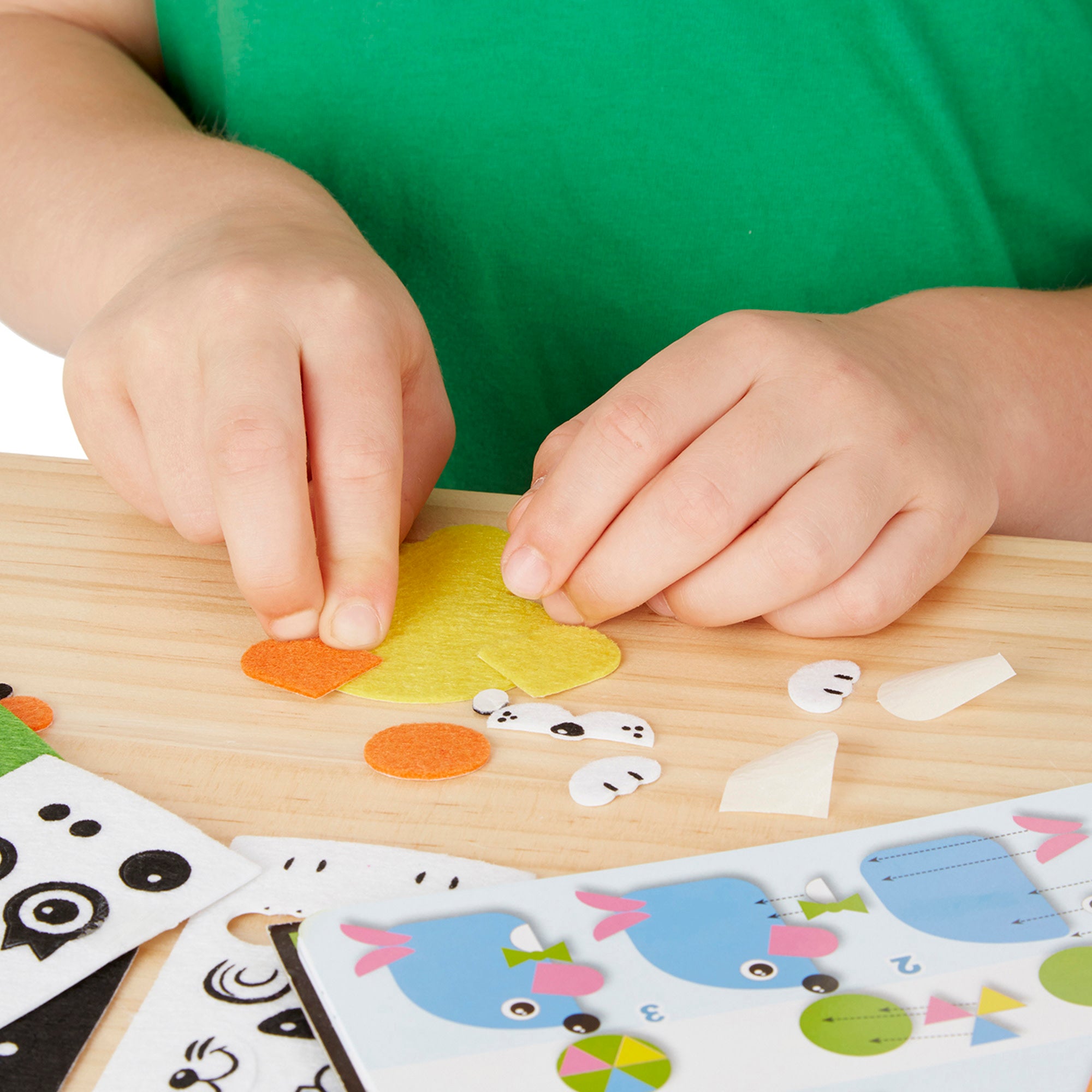 On-the-Go Felt Friends Stickers Craft Activity Set - Image 8