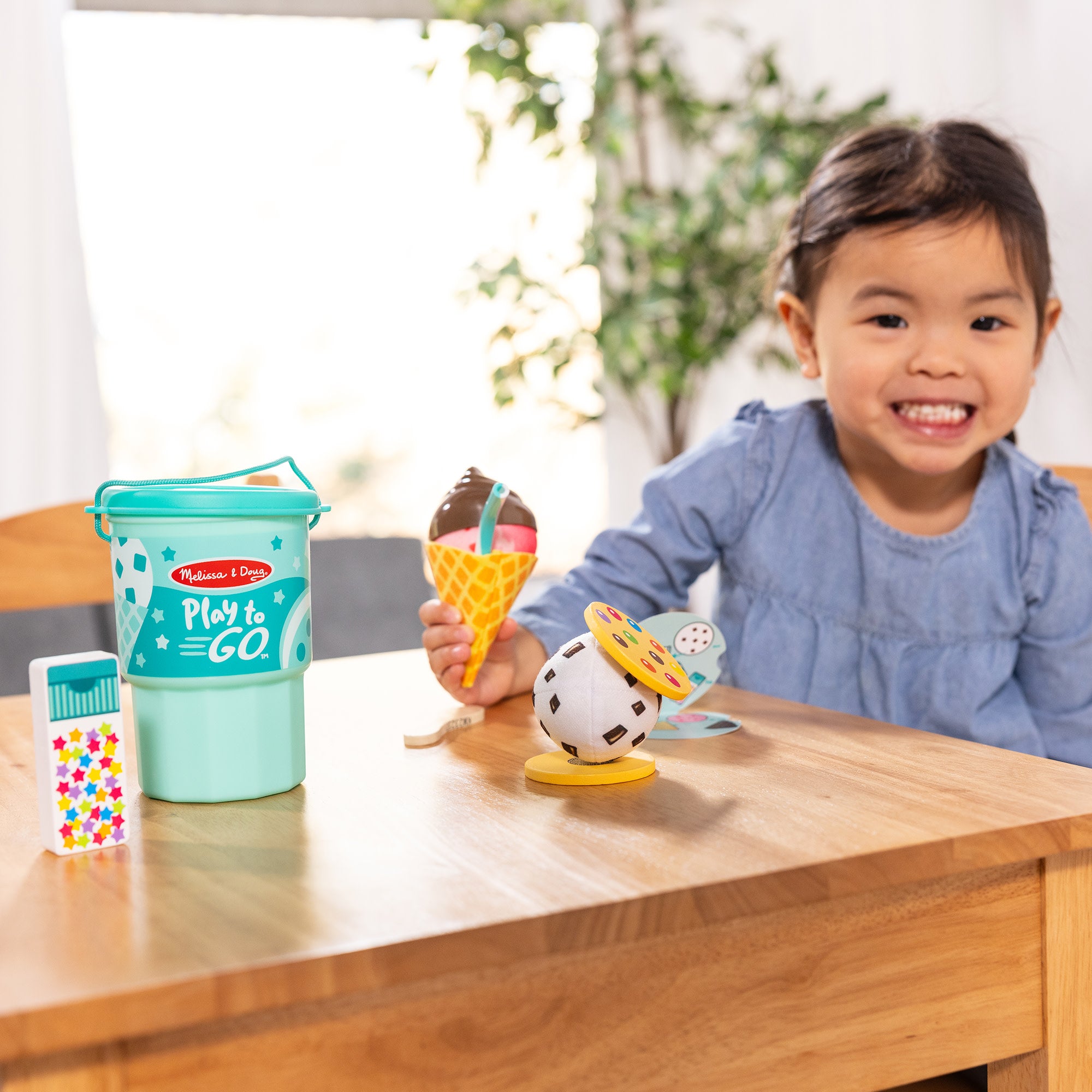 Play to Go Ice Cream Play Set - Image 3