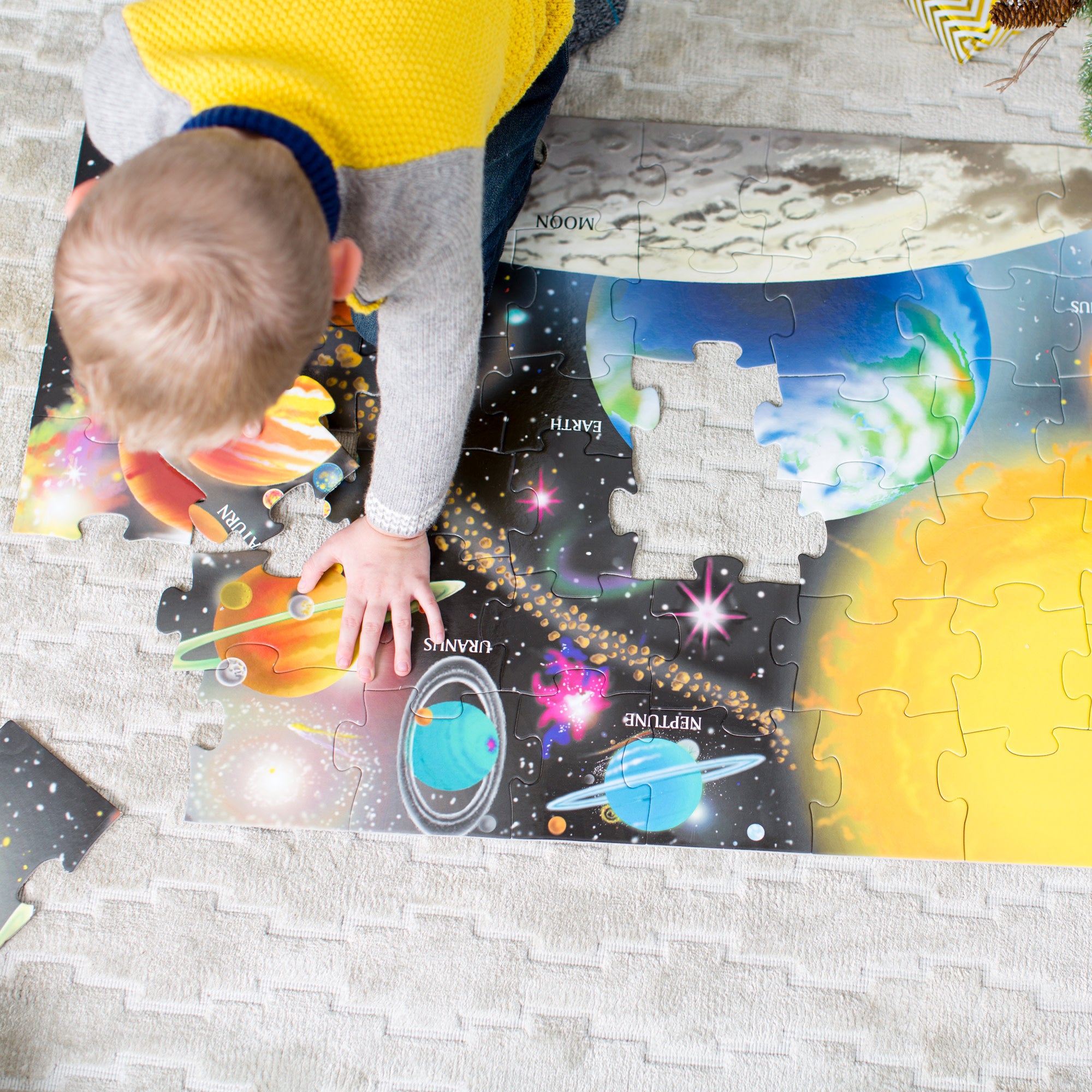 Solar System Floor Puzzle - 48 Pieces - Image 7