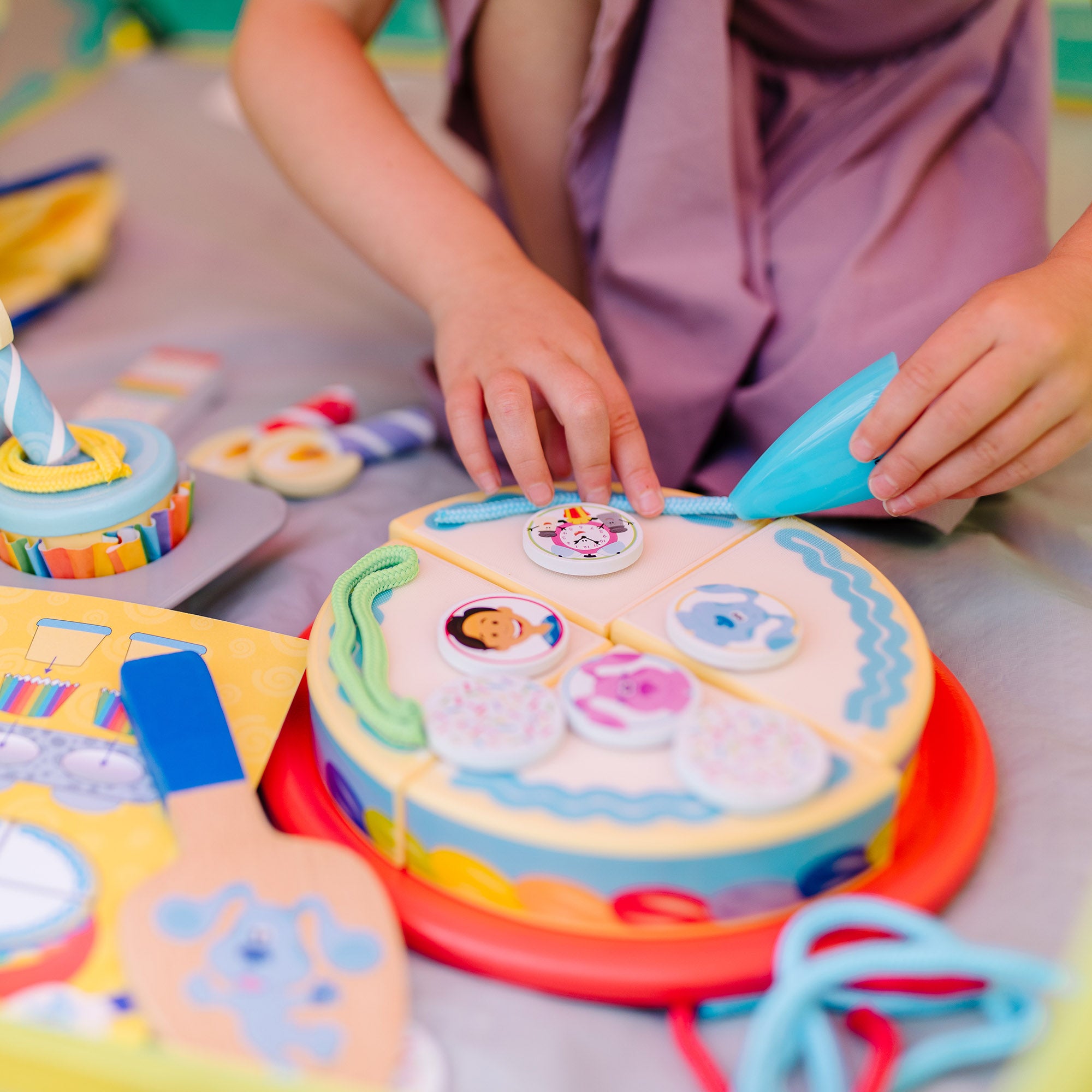 Blue's Clues & You! Wooden Birthday Party Play Set - Image 7