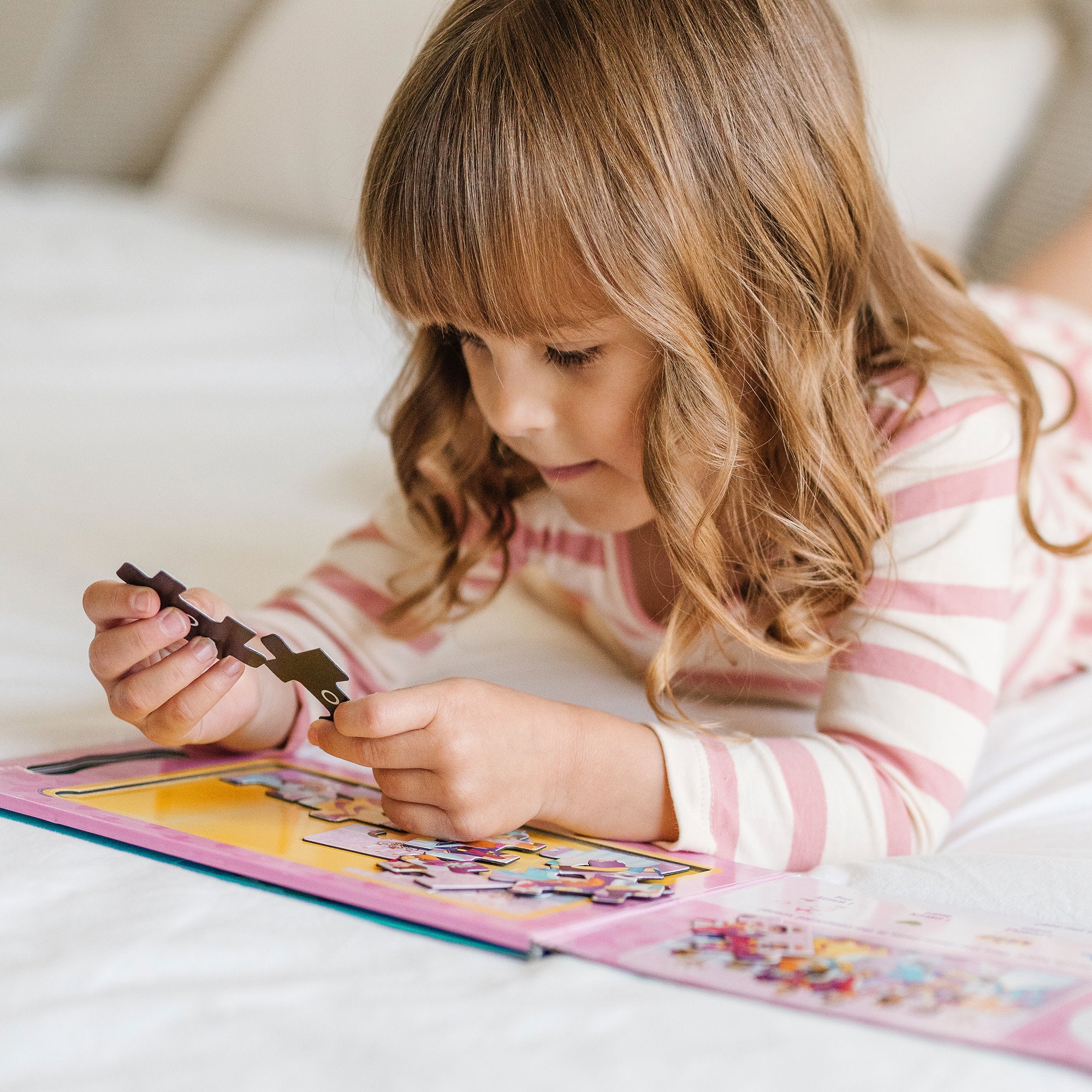 Take-Along Magnetic Jigsaw Puzzles ?C Princesses - Image 5