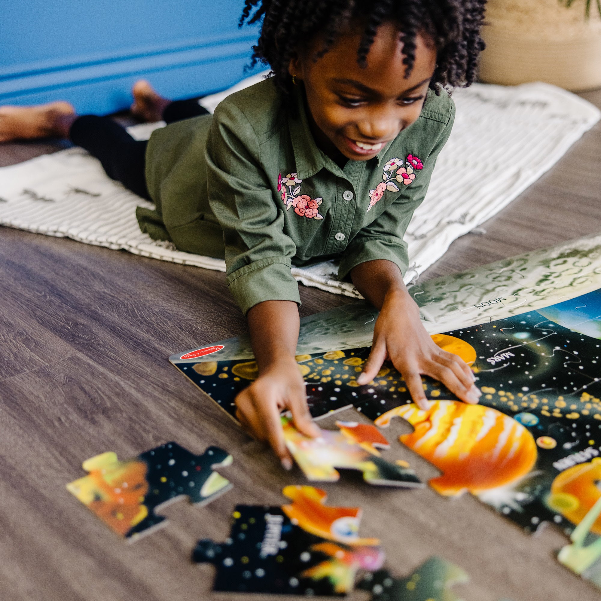 Solar System Floor Puzzle - 48 Pieces - Image 2