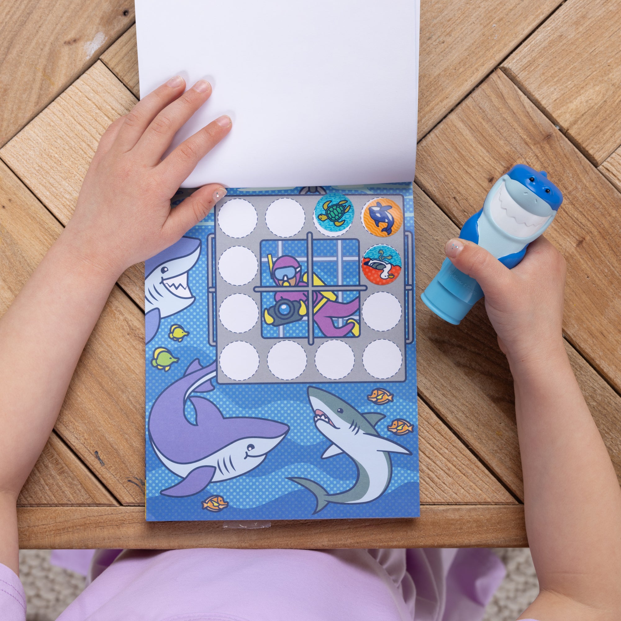 Sticker WOW!? Shark Bundle: Activity Pad & Sticker Stamper + Mini Activity Pad and 200 Refill Stickers - Image 5