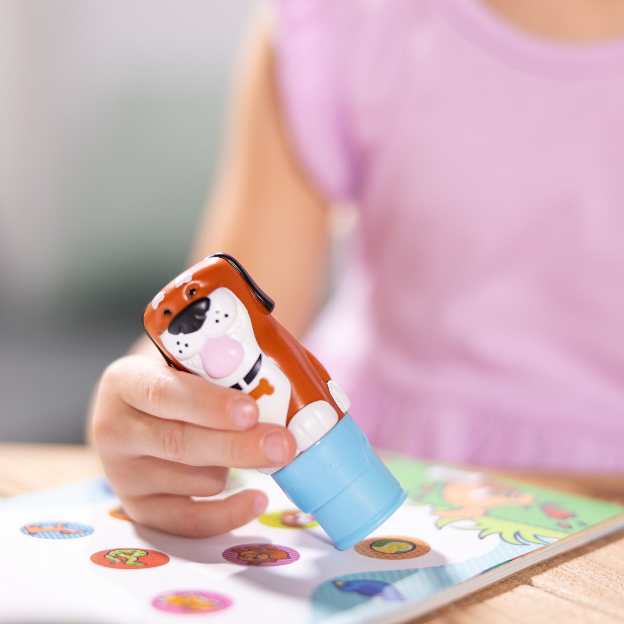 Sticker WOW!? Dog Bundle: Activity Pad & Sticker Stamper + Mini Activity Pad and 200 Refill Stickers - Image 2