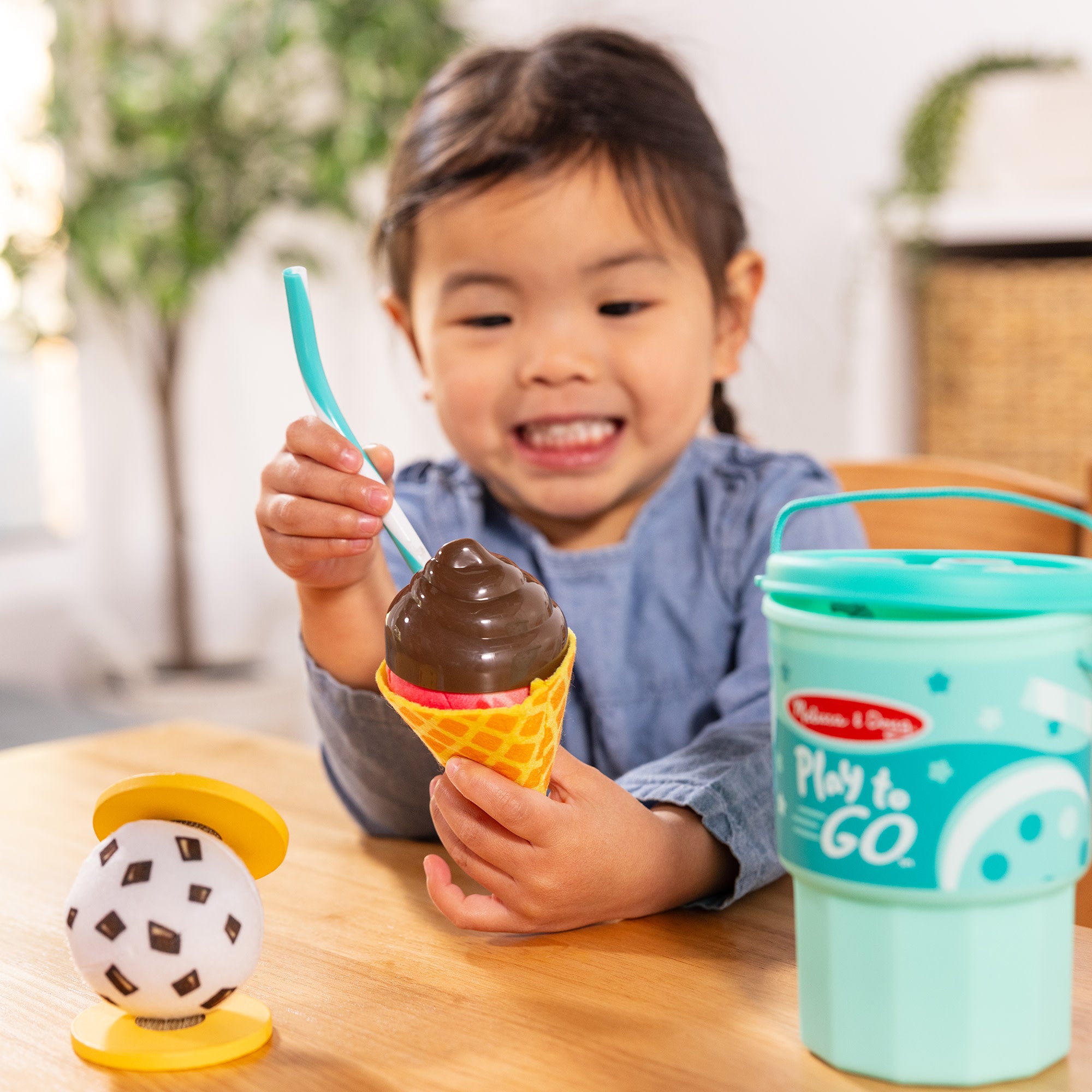 Play to Go Ice Cream Play Set - Image 6